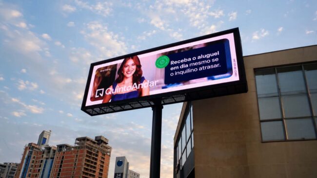 Painel DOOH da GM7 renovado na Avenida Norte-Sul